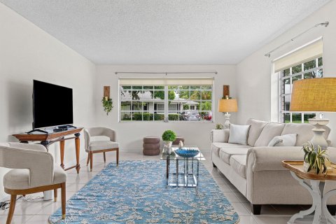 Condo in Boynton Beach, Florida, 2 bedrooms № 2187515 - photo 5