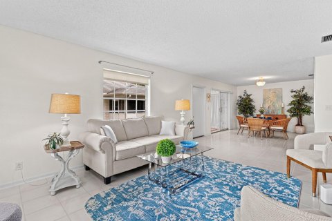 Condo in Boynton Beach, Florida, 2 bedrooms № 2187515 - photo 8