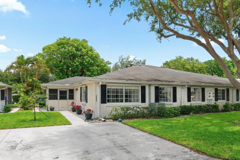 Condo in Boynton Beach, Florida, 2 bedrooms № 2187515 - photo 2