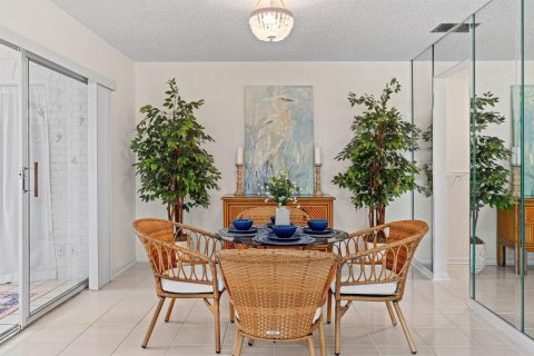 Condo in Boynton Beach, Florida, 2 bedrooms № 2187515 - photo 9