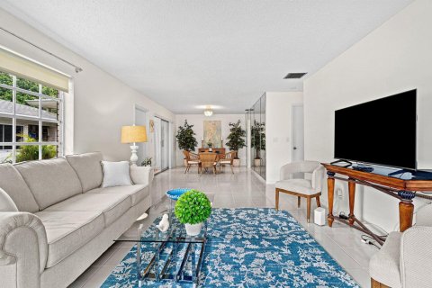 Condo in Boynton Beach, Florida, 2 bedrooms № 2187515 - photo 7