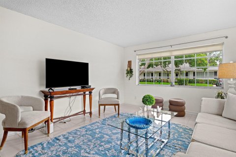 Condo in Boynton Beach, Florida, 2 bedrooms № 2187515 - photo 23