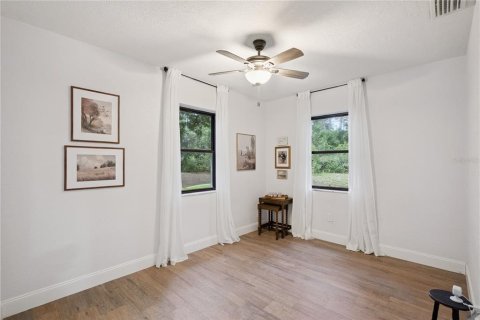 House in Deltona, Florida 4 bedrooms, 119.38 sq.m. № 2107948 - photo 16