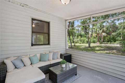 House in Deltona, Florida 4 bedrooms, 119.38 sq.m. № 2107948 - photo 17