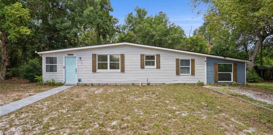 House in Deltona, Florida 4 bedrooms, 119.38 sq.m. № 2107948