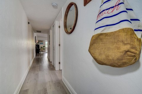 Купить кондоминиум в Трежер-Айленд, Флорида 4 комнаты, 63.55м2, № 2152101 - фото 6