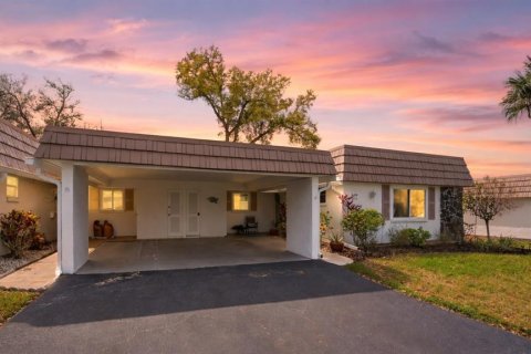 Copropriété à vendre à Sarasota, Floride: 2 chambres, 104.05 m2 № 2141113 - photo 1
