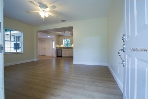 House in Tampa, Florida 3 bedrooms, 120.49 sq.m. № 2216868 - photo 9