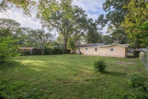 House in Tampa, Florida 3 bedrooms, 120.49 sq.m. № 2216868 - photo 16