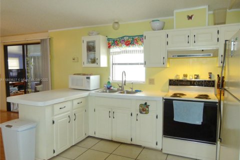 Casa en venta en Okeechobee, Florida, 2 dormitorios, 105.72 m2 № 1688839 - foto 8