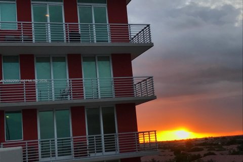 Copropriété à vendre à Doral, Floride: 1 chambre, 62.06 m2 № 2173780 - photo 2
