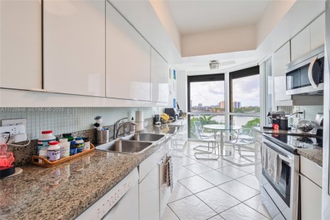 Condo in Aventura, Florida, 3 bedrooms № 2090889 - photo 9