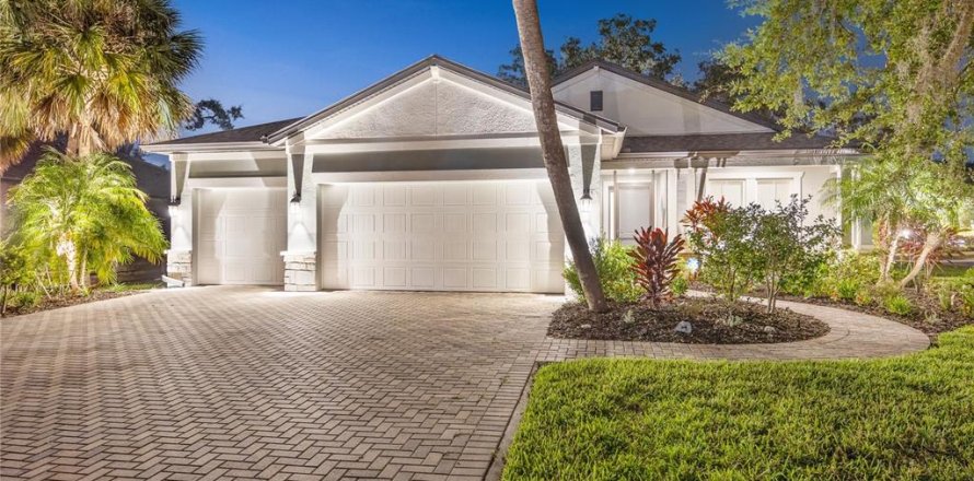House in Sarasota, Florida 3 bedrooms, 201.51 sq.m. № 1883698