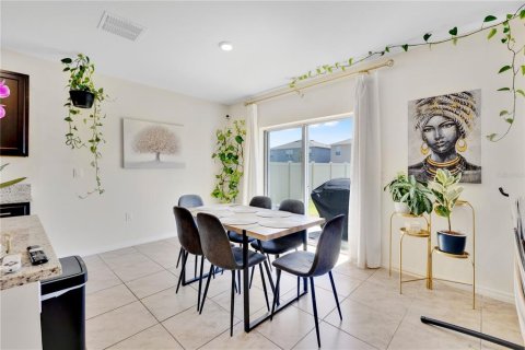 Casa en alquiler en Winter Haven, Florida, 6 dormitorios, 250.46 m2 № 2232601 - foto 15