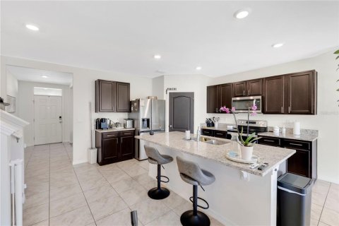 Casa en alquiler en Winter Haven, Florida, 6 dormitorios, 250.46 m2 № 2232601 - foto 14