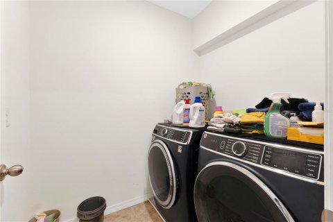 Casa en alquiler en Winter Haven, Florida, 6 dormitorios, 250.46 m2 № 2232601 - foto 29