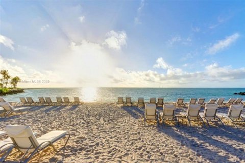 Condo in Miami Beach, Florida, 3 bedrooms  № 1862804 - photo 18