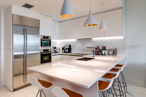 Condo in Miami Beach, Florida, 3 bedrooms  № 1862804 - photo 6