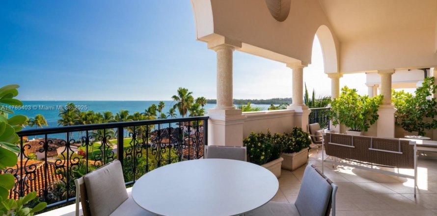 Condo in Miami Beach, Florida, 3 bedrooms № 1862804