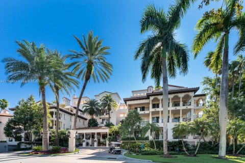 Condo in Miami Beach, Florida, 3 bedrooms  № 1862804 - photo 17