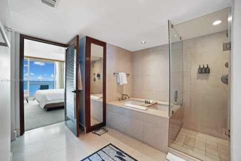 Copropriété à vendre à Miami Beach, Floride: 2 chambres, 109.72 m2 № 1830411 - photo 15