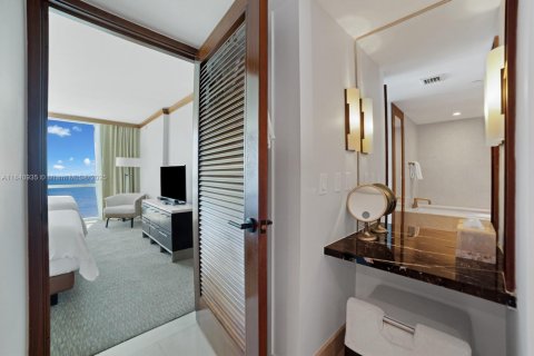Copropriété à vendre à Miami Beach, Floride: 2 chambres, 109.72 m2 № 1830411 - photo 16