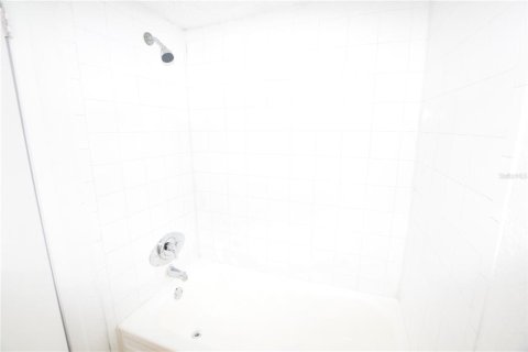 Condo in Orlando, Florida, 1 bedroom  № 2216831 - photo 29