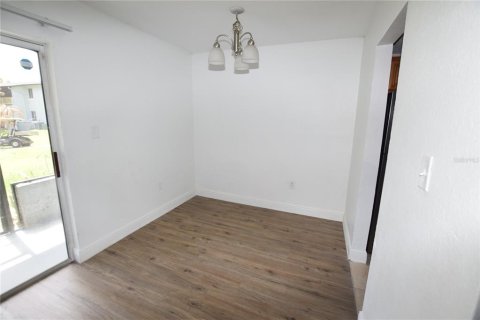 Condo in Orlando, Florida, 1 bedroom  № 2216831 - photo 16