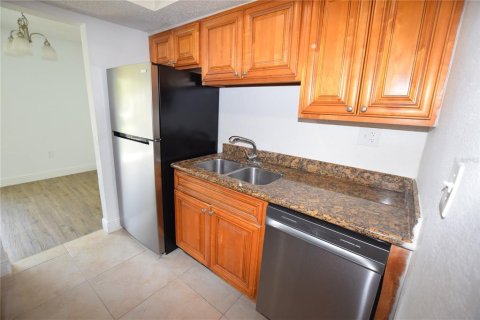 Condo in Orlando, Florida, 1 bedroom  № 2216831 - photo 20