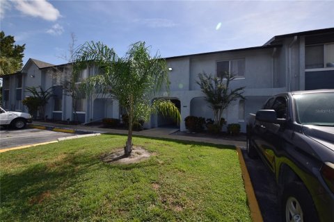 Condo in Orlando, Florida, 1 bedroom  № 2216831 - photo 2