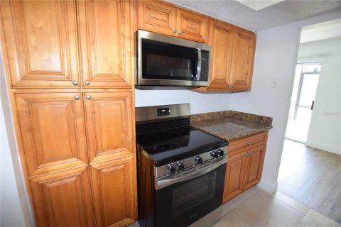 Condo in Orlando, Florida, 1 bedroom  № 2216831 - photo 23