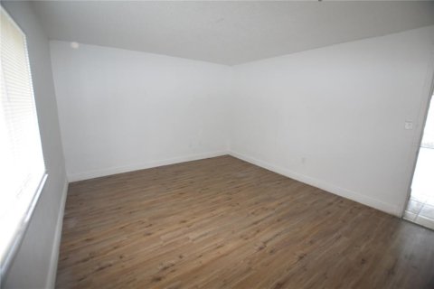 Condo in Orlando, Florida, 1 bedroom  № 2216831 - photo 25
