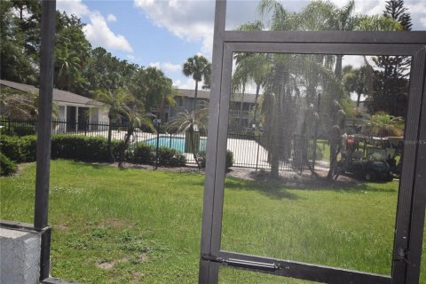Condo in Orlando, Florida, 1 bedroom  № 2216831 - photo 11