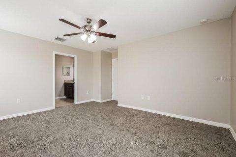 Villa ou maison à louer à Plant City, Floride: 4 chambres, 195.84 m2 № 1902778 - photo 10