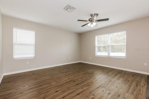 Villa ou maison à louer à Plant City, Floride: 4 chambres, 195.84 m2 № 1902778 - photo 5