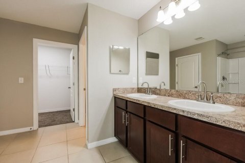 Villa ou maison à louer à Plant City, Floride: 4 chambres, 195.84 m2 № 1902778 - photo 11