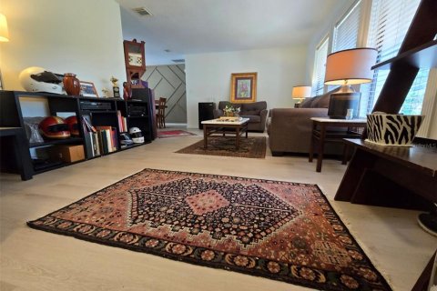 Casa en venta en Orlando, Florida, 3 dormitorios, 159.05 m2 № 1912147 - foto 4