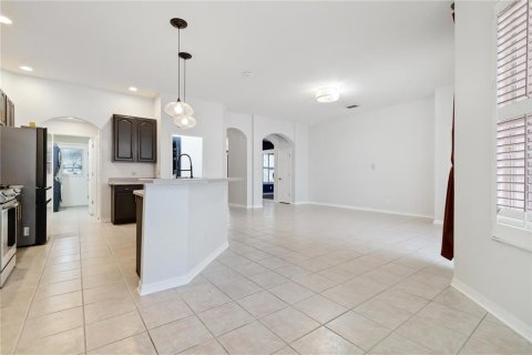 Casa en venta en Tampa, Florida, 4 dormitorios, 219.99 m2 № 1825356 - foto 13