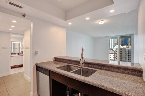 Condominio en venta en Miami, Florida, 2 dormitorios, 78.78 m2 № 1929939 - foto 27