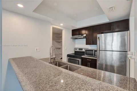Condominio en venta en Miami, Florida, 2 dormitorios, 78.78 m2 № 1929939 - foto 21