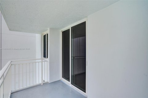 Condominio en venta en Miami, Florida, 2 dormitorios, 78.78 m2 № 1929939 - foto 30