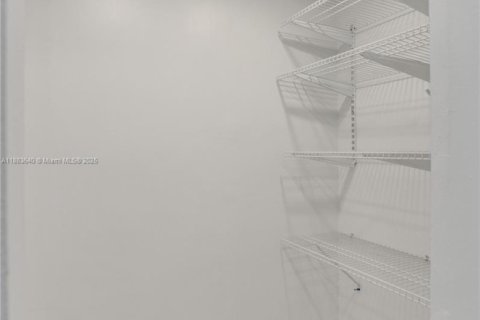 Condominio en venta en Miami, Florida, 2 dormitorios, 78.78 m2 № 1929939 - foto 26