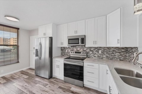 Condominio en venta en Bradenton, Florida, 2 dormitorios, 116.69 m2 № 1432826 - foto 17
