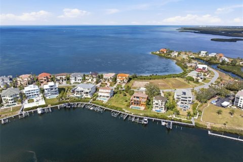 Casa en venta en Port Richey, Florida, 4 dormitorios, 455.69 m2 № 2329155 - foto 5