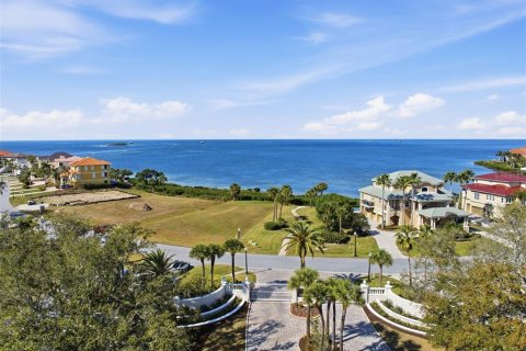 Casa en venta en Port Richey, Florida, 4 dormitorios, 455.69 m2 № 2329155 - foto 28