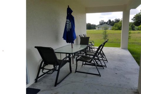 Villa ou maison à vendre à North Port, Floride: 2 chambres, 140.47 m2 № 1561584 - photo 13