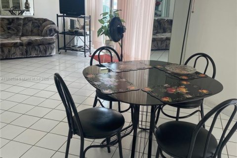 Copropriété à vendre à Aventura, Floride: 1 chambre, 96.43 m2 № 1958671 - photo 6