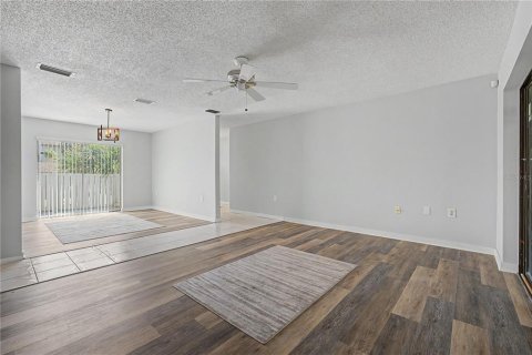 House in Oldsmar, Florida 2 bedrooms, 128.21 sq.m. № 2220440 - photo 14