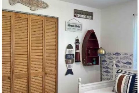 House in Merrit Island, Florida 3 bedrooms, 163.69 sq.m. № 2083481 - photo 19