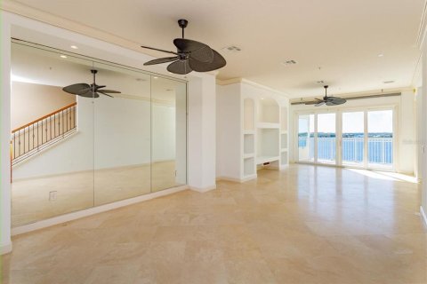 Condominio en venta en Orlando, Florida, 3 dormitorios, 315.96 m2 № 2165885 - foto 12